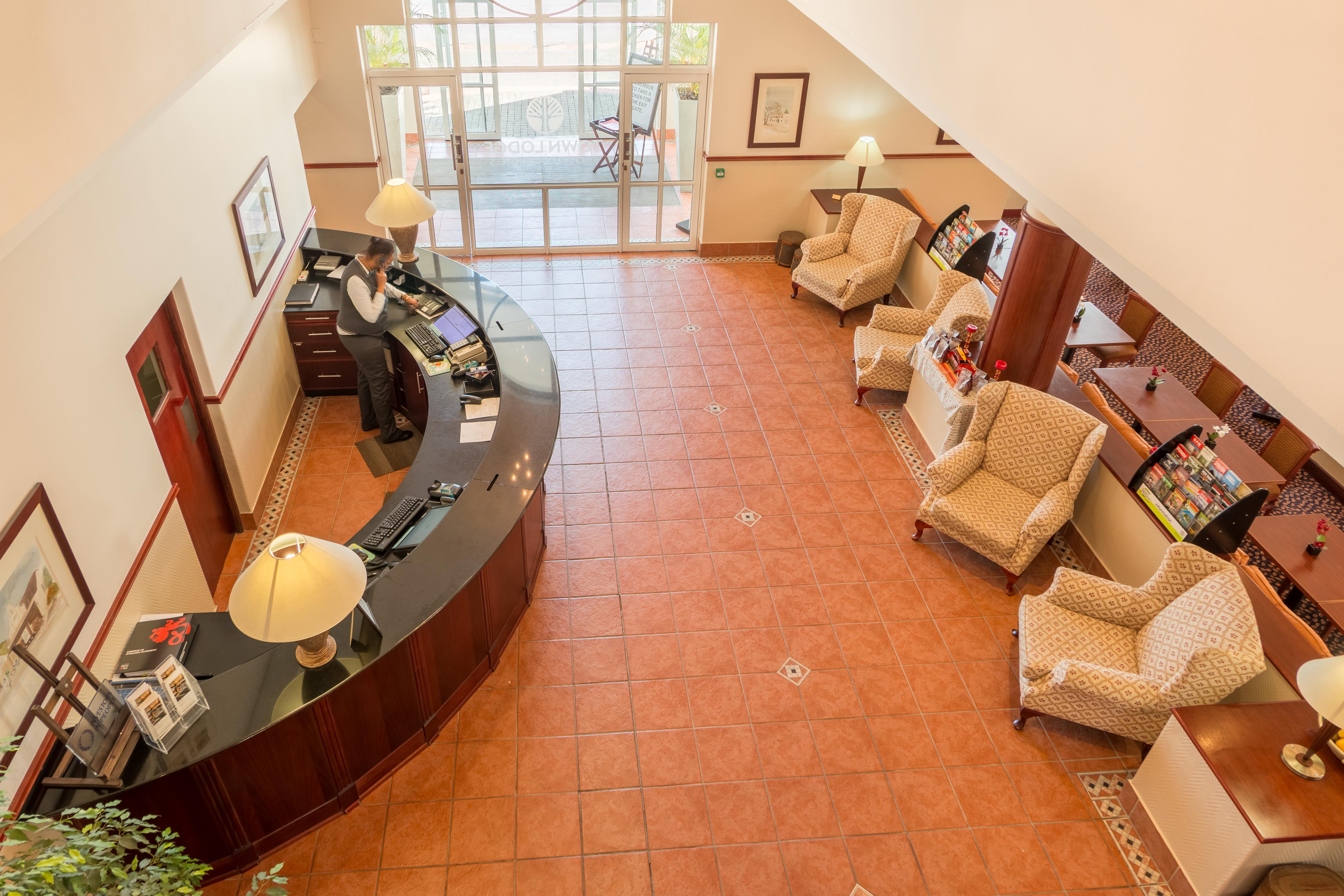 Town Lodge George Bagian luar foto