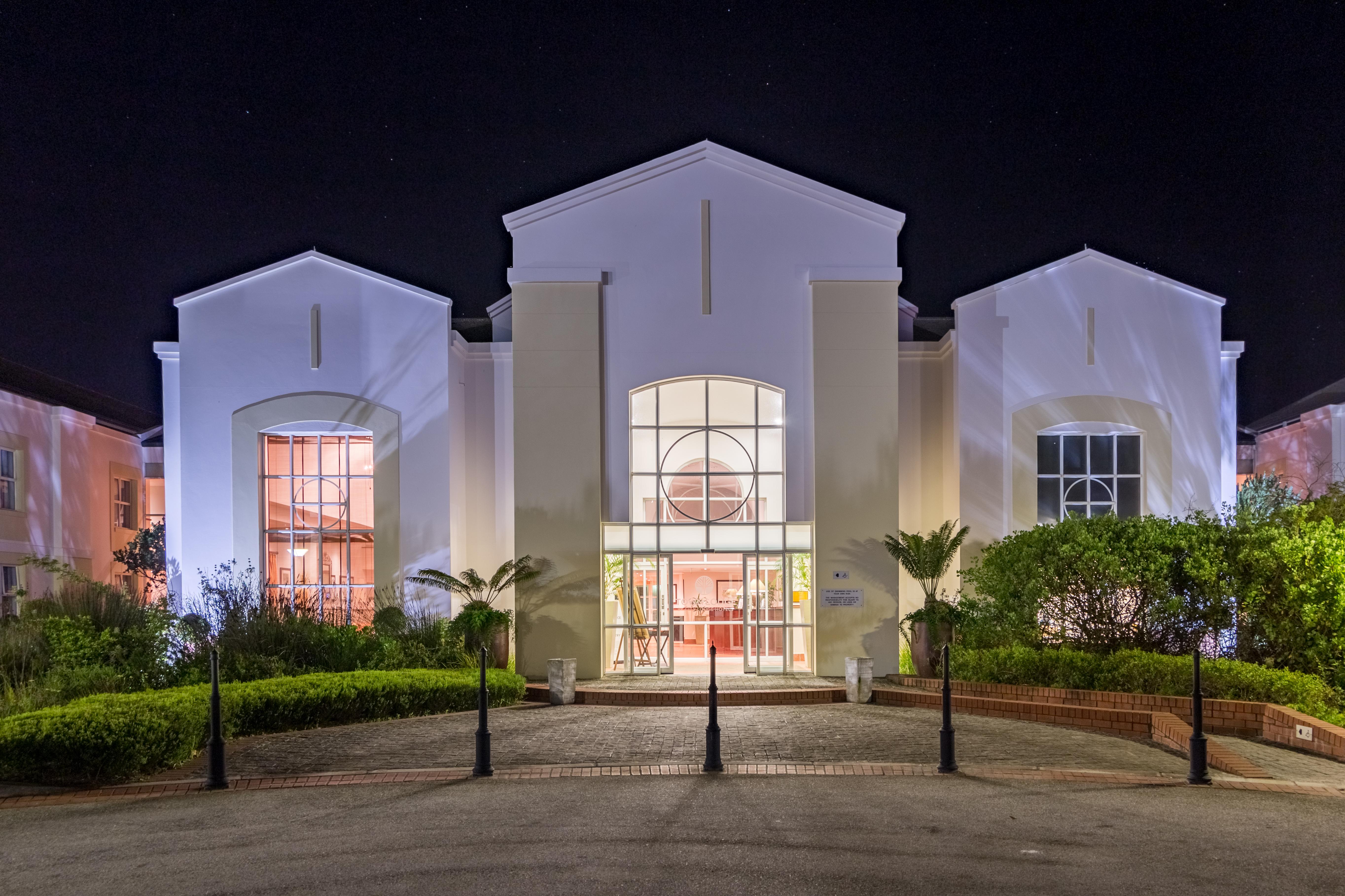 Town Lodge George Bagian luar foto