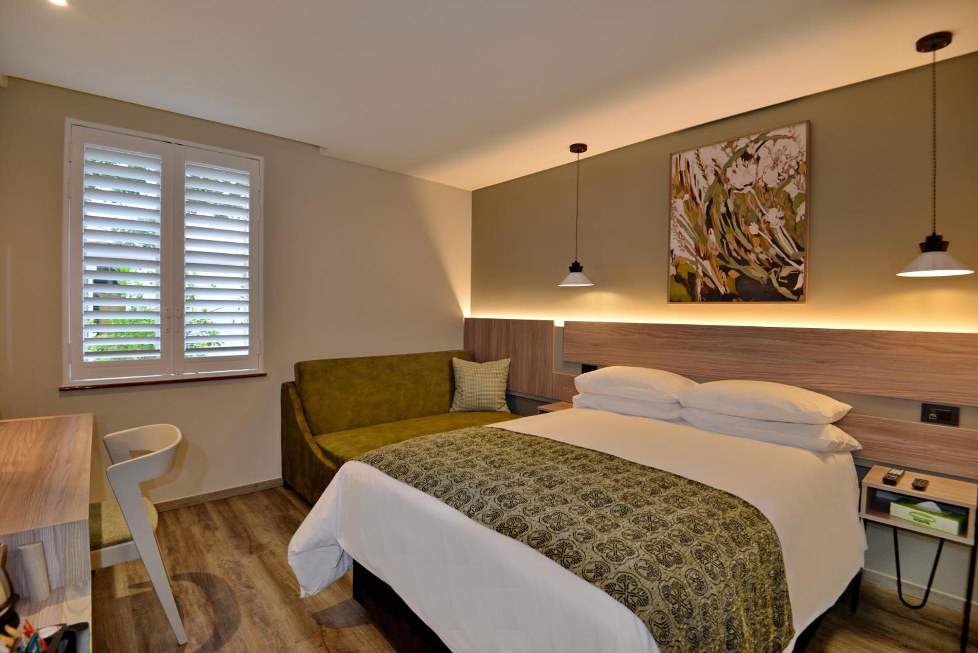 Town Lodge George Bagian luar foto
